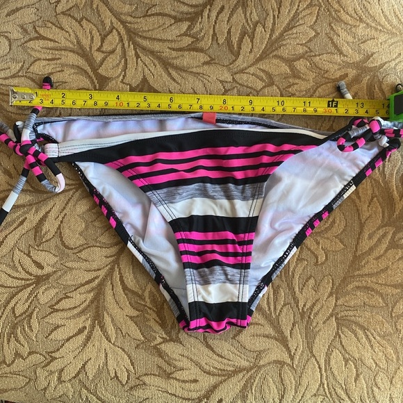 Ocean Pacific women’s string tie low rise striped triangular bikini bottom S - Picture 6 of 6